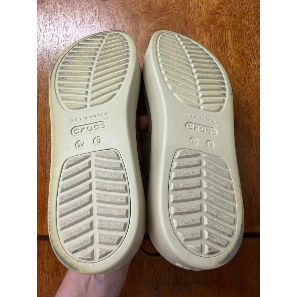 Crocs  Women's 8 Brooklyn Low Wedge Sandals Khaki Bone Platform LiteRide 206453